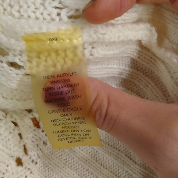 SOLD 3/$15 sale White open weave sweater - Picture 3 of 5